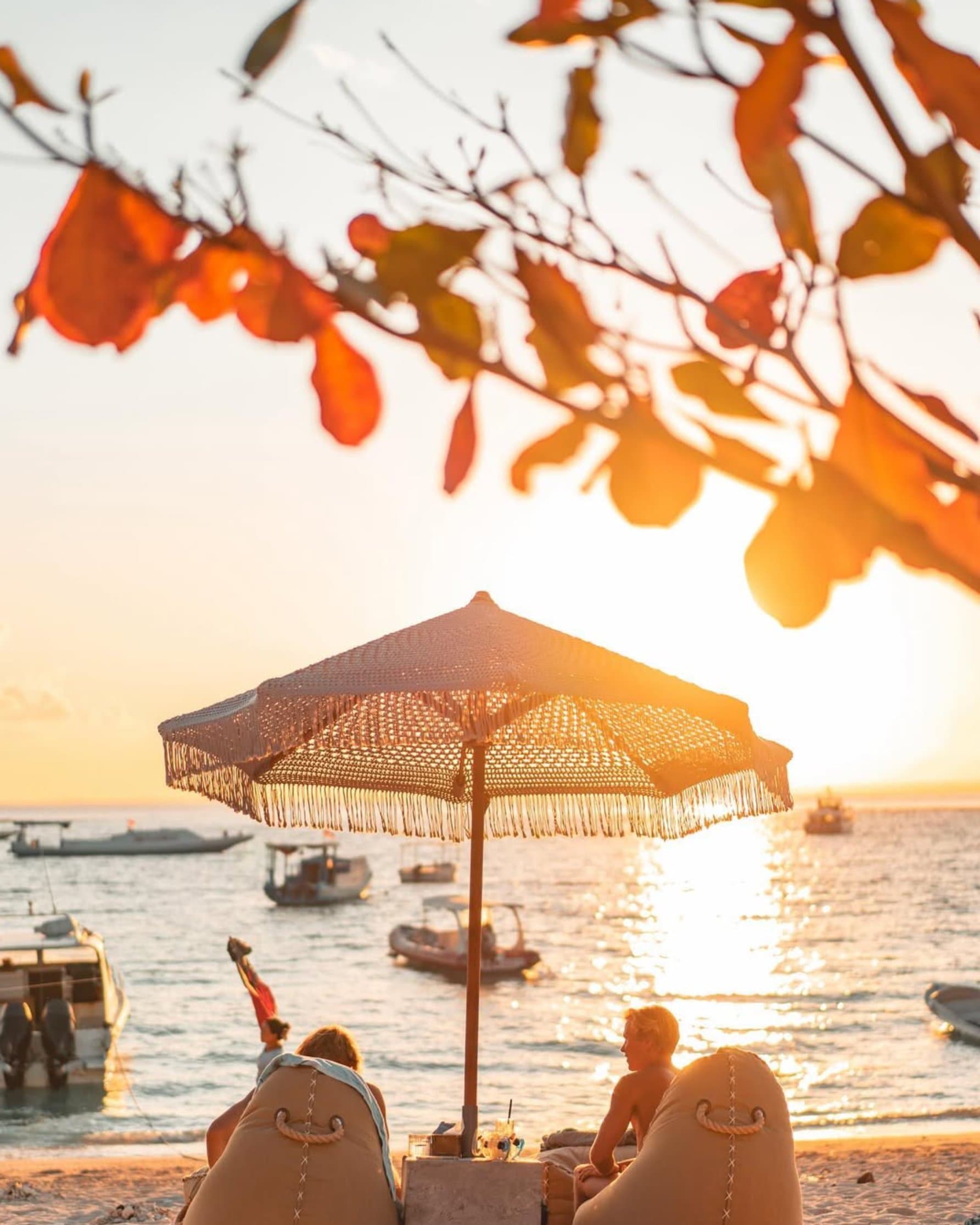 Instagram @bonzerbeachcafelembongan