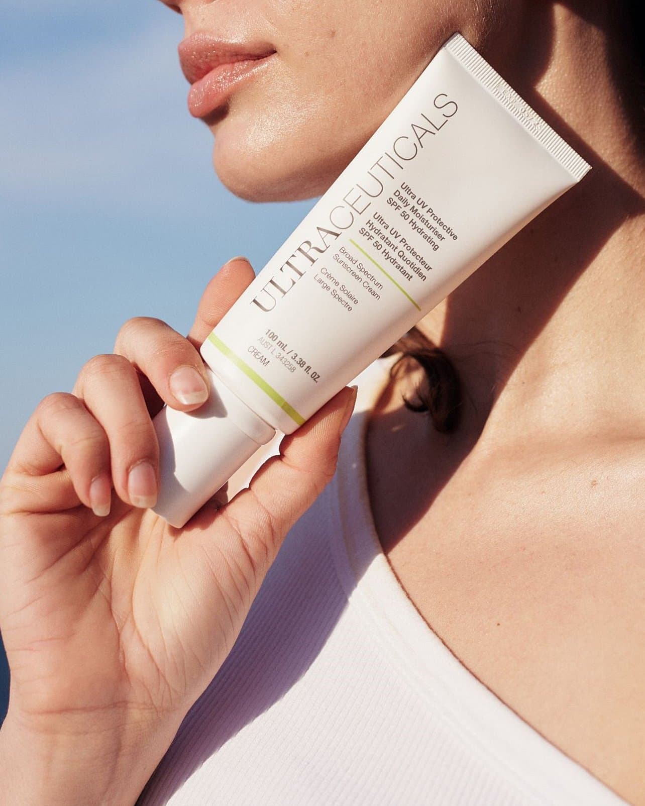 Терең ылғалдандыру әсері бар, қорғайтын SPF 30 кремі Ultraceuticals Mivis Ultra UV Protective Daily Moisturiser Hydrating | Ultraceuticals