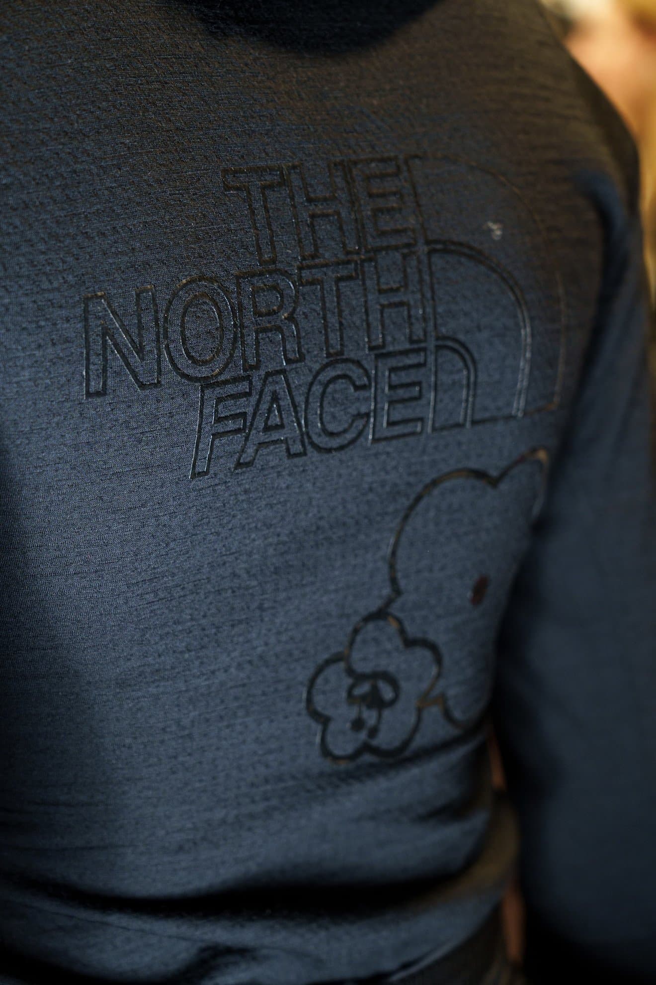 Алып төстартқыш пен кринолиндер: Paris Fashion Week-тің бірінші жартысының қызықтары