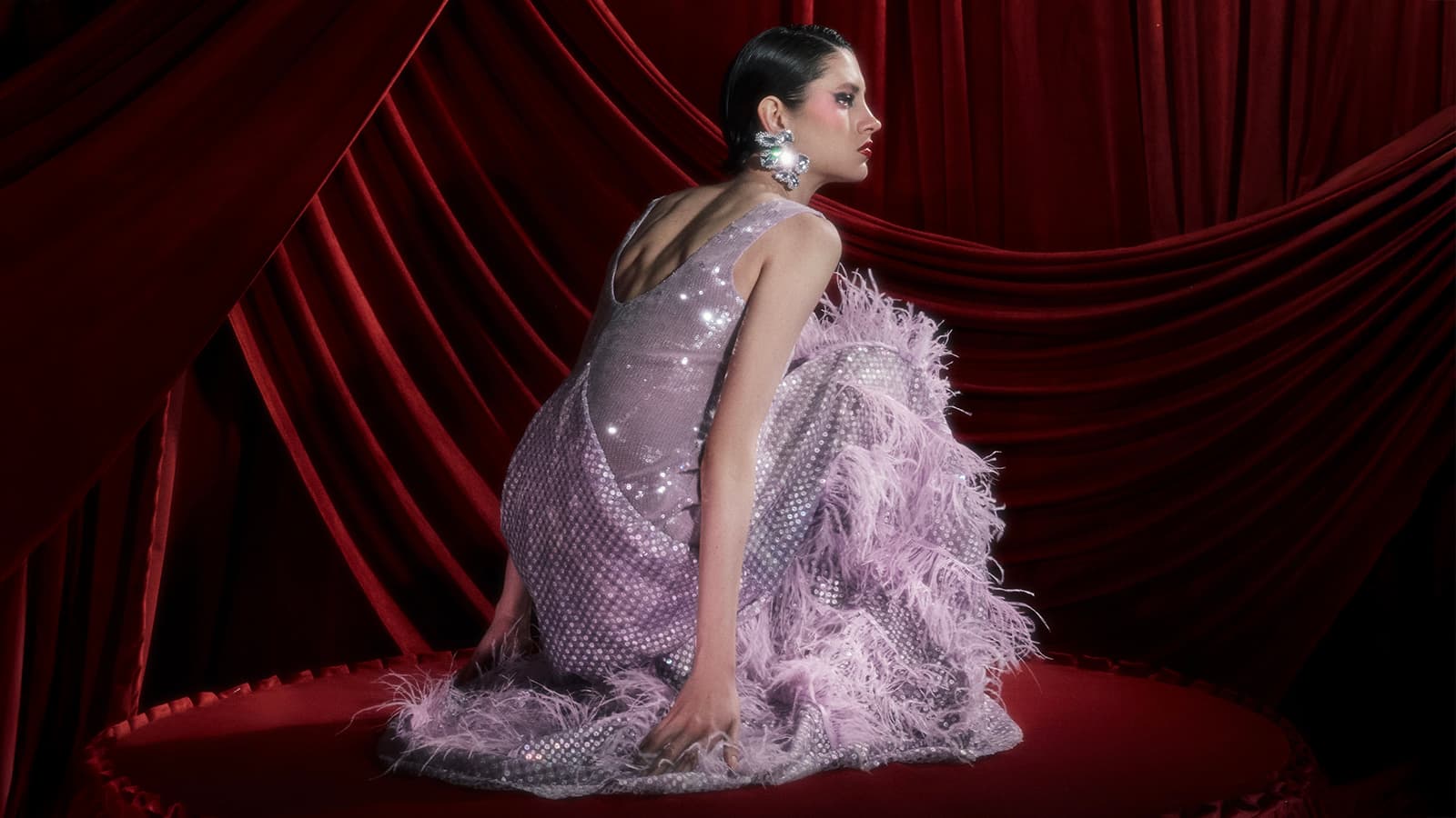 Суретші: Данияр Сәрсеев