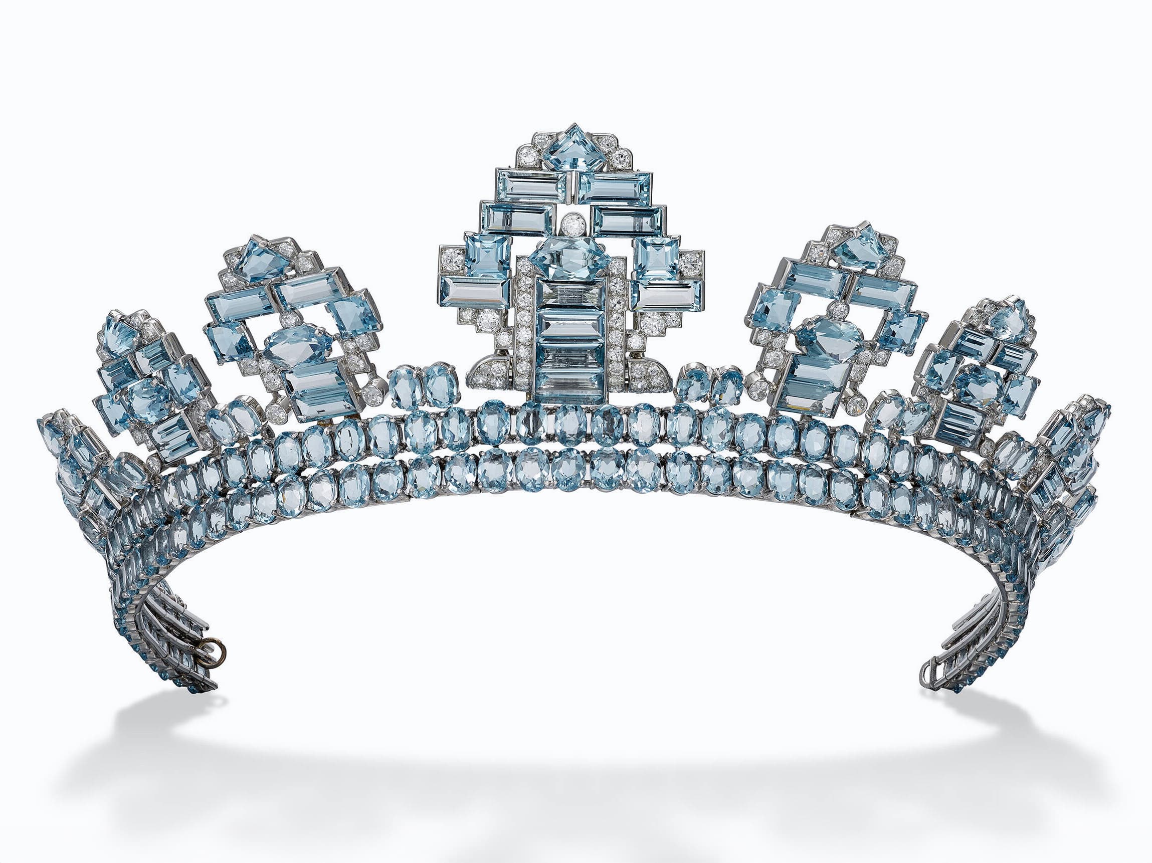 Тиара, Cartier, Лондон, 1937 жыл. | Фотограф: Винсент Вулверика арнайы Cartier коллекциясы үшін.