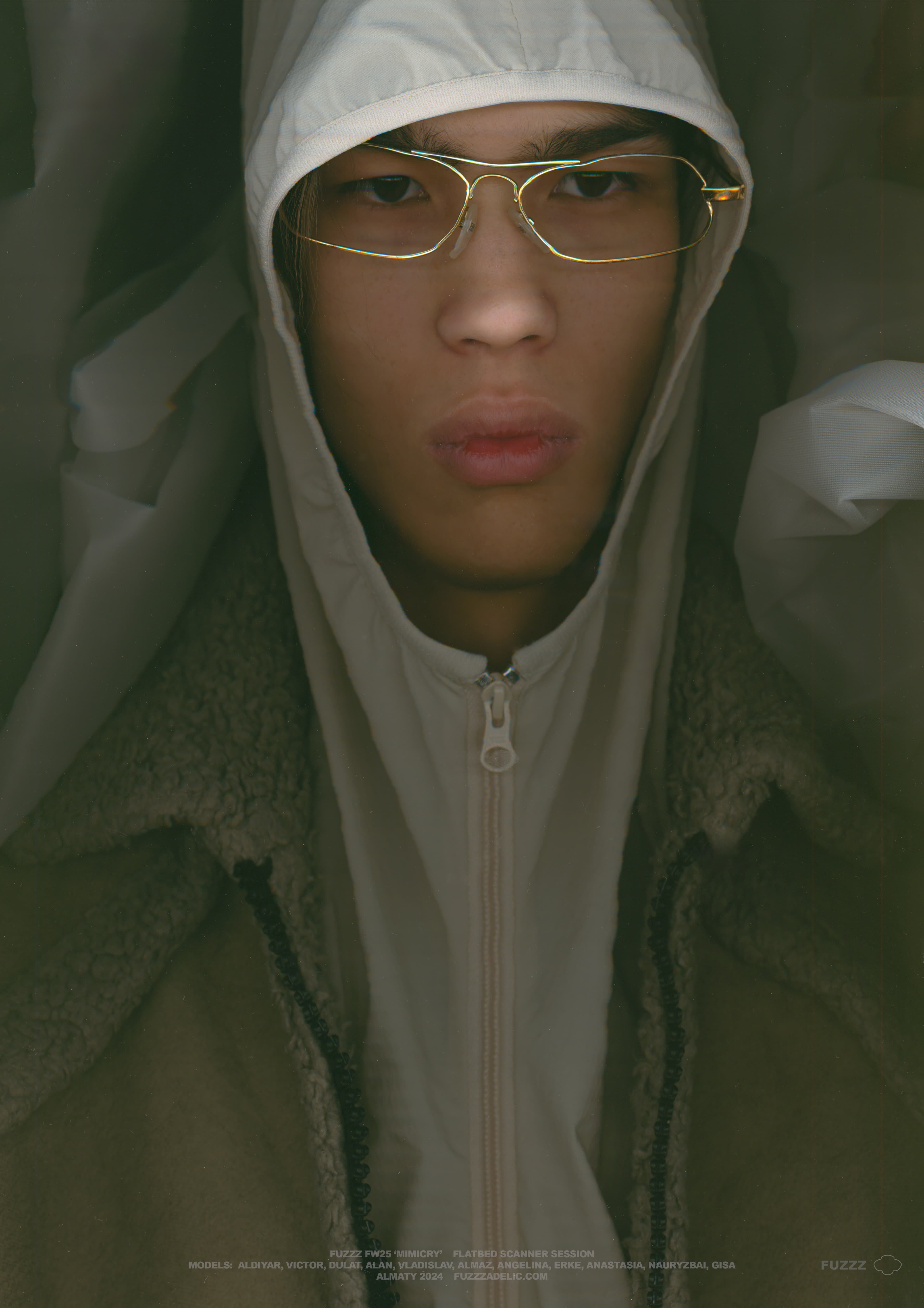 Tatler Lens: модели FUZZZ в плену технологий