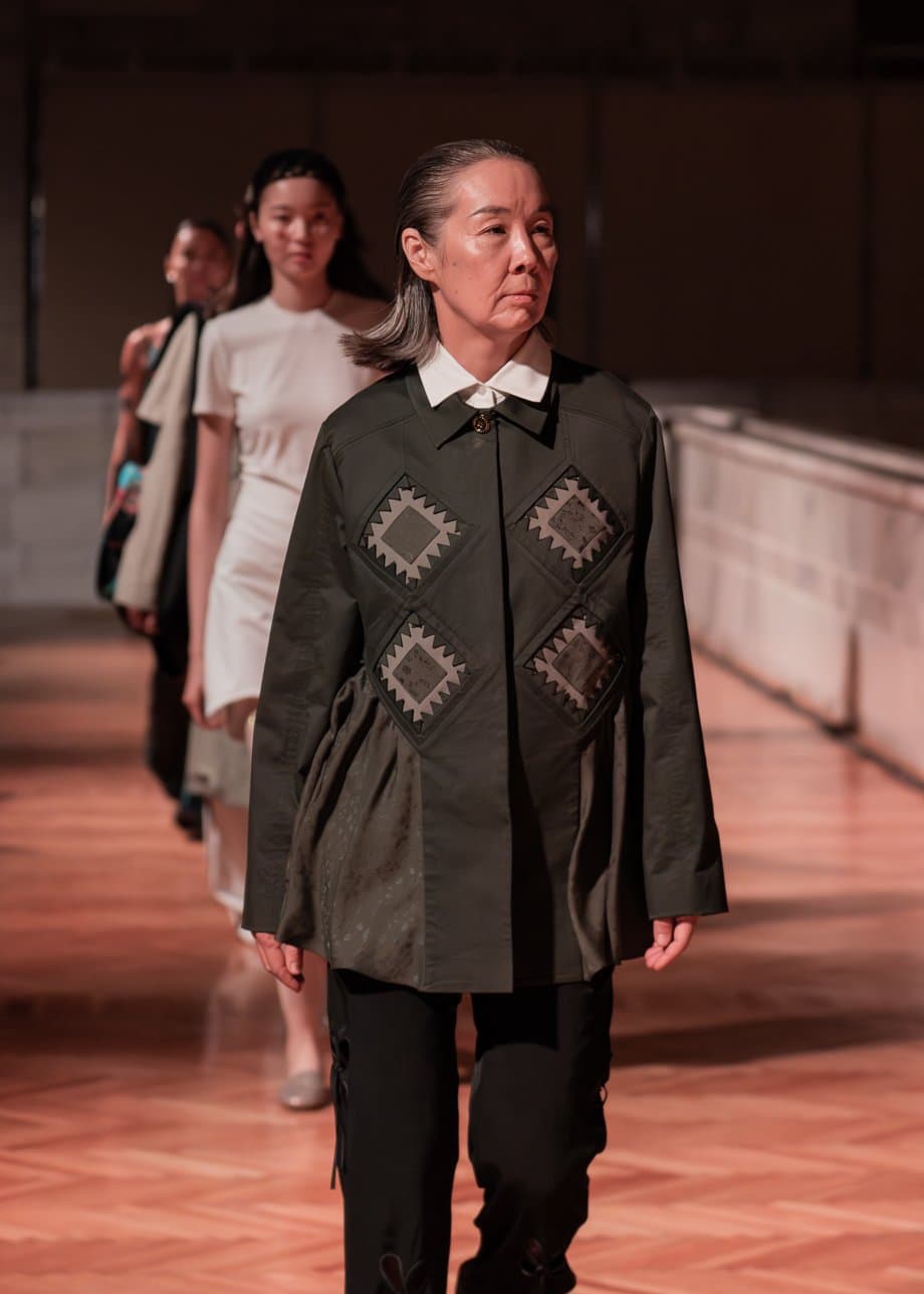 Богатый дастархан на J.KIM: как прошел показ коллекции весна-лето 2026 Quroq