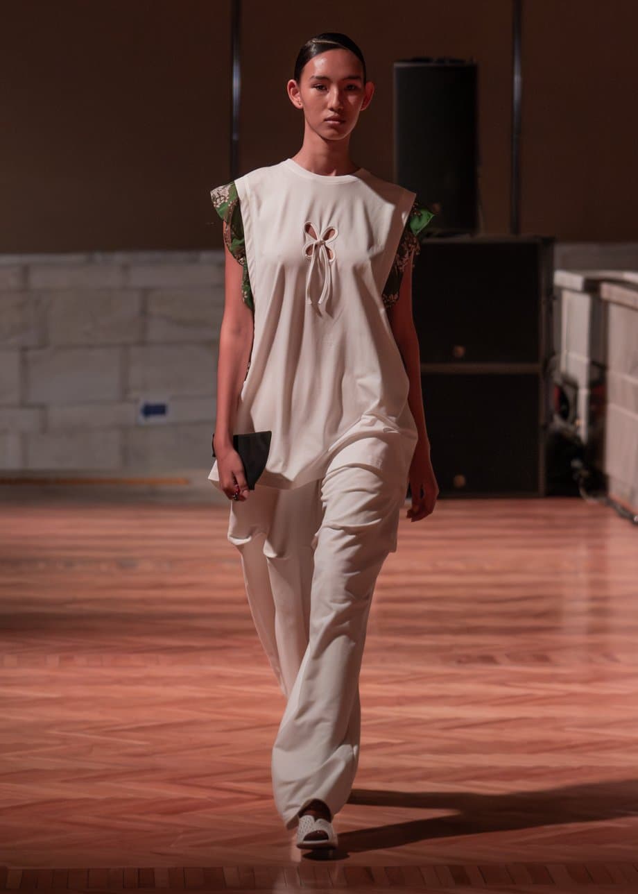 Богатый дастархан на J.KIM: как прошел показ коллекции весна-лето 2026 Quroq