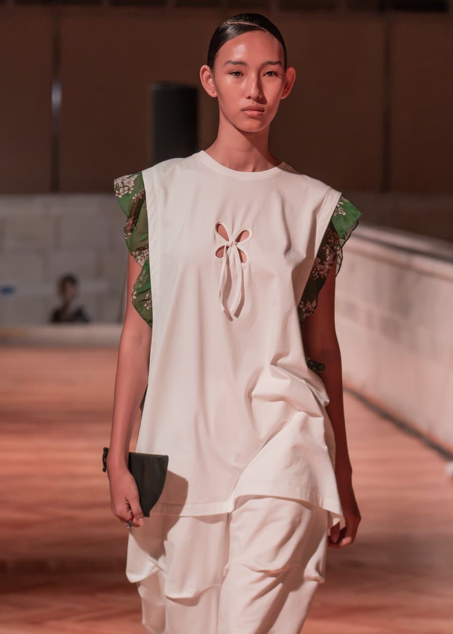 Богатый дастархан на J.KIM: как прошел показ коллекции весна-лето 2026 Quroq