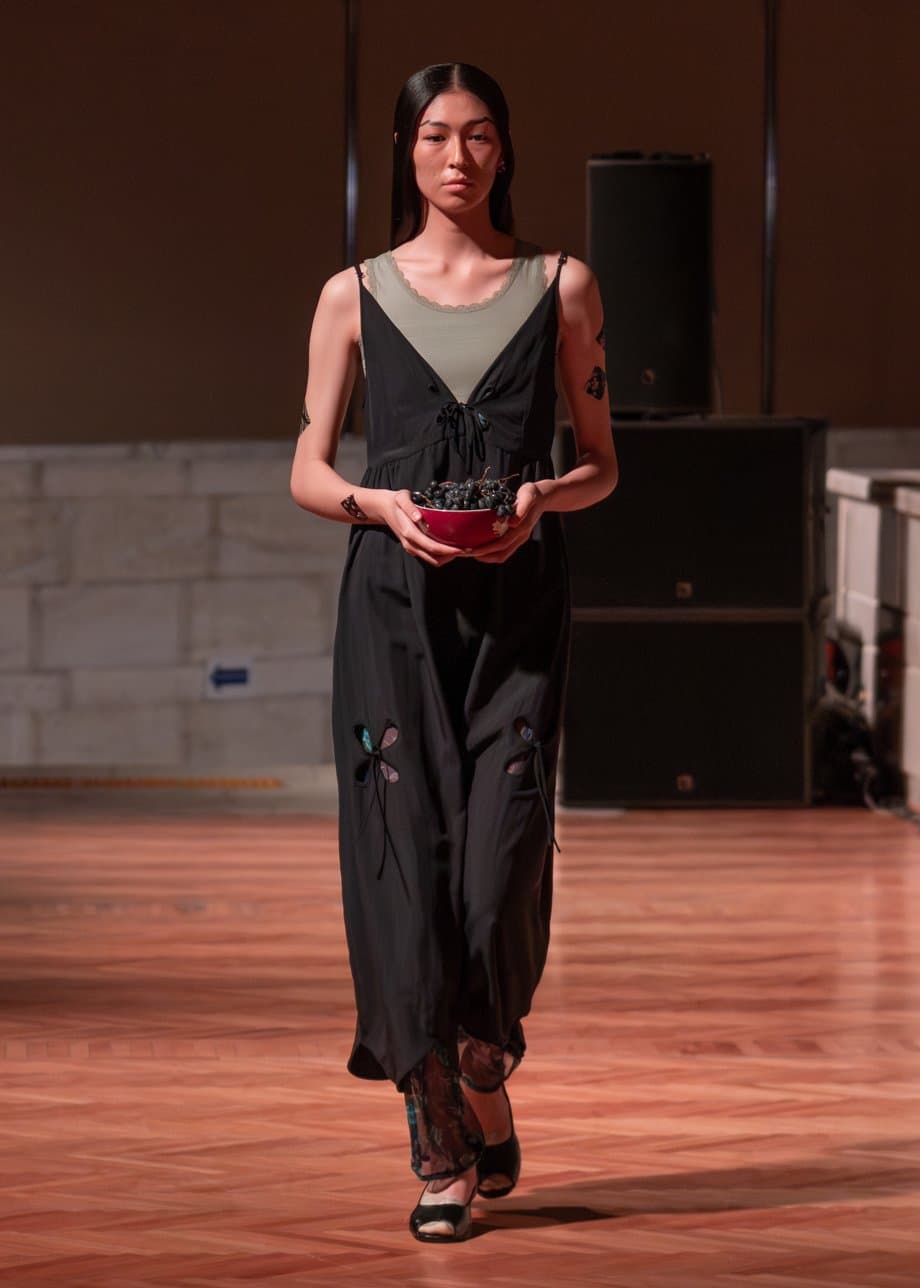 Богатый дастархан на J.KIM: как прошел показ коллекции весна-лето 2026 Quroq