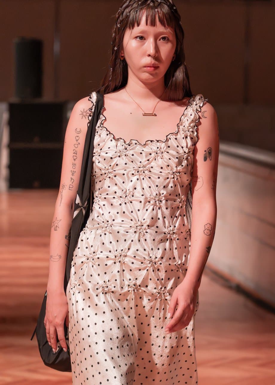 Богатый дастархан на J.KIM: как прошел показ коллекции весна-лето 2026 Quroq