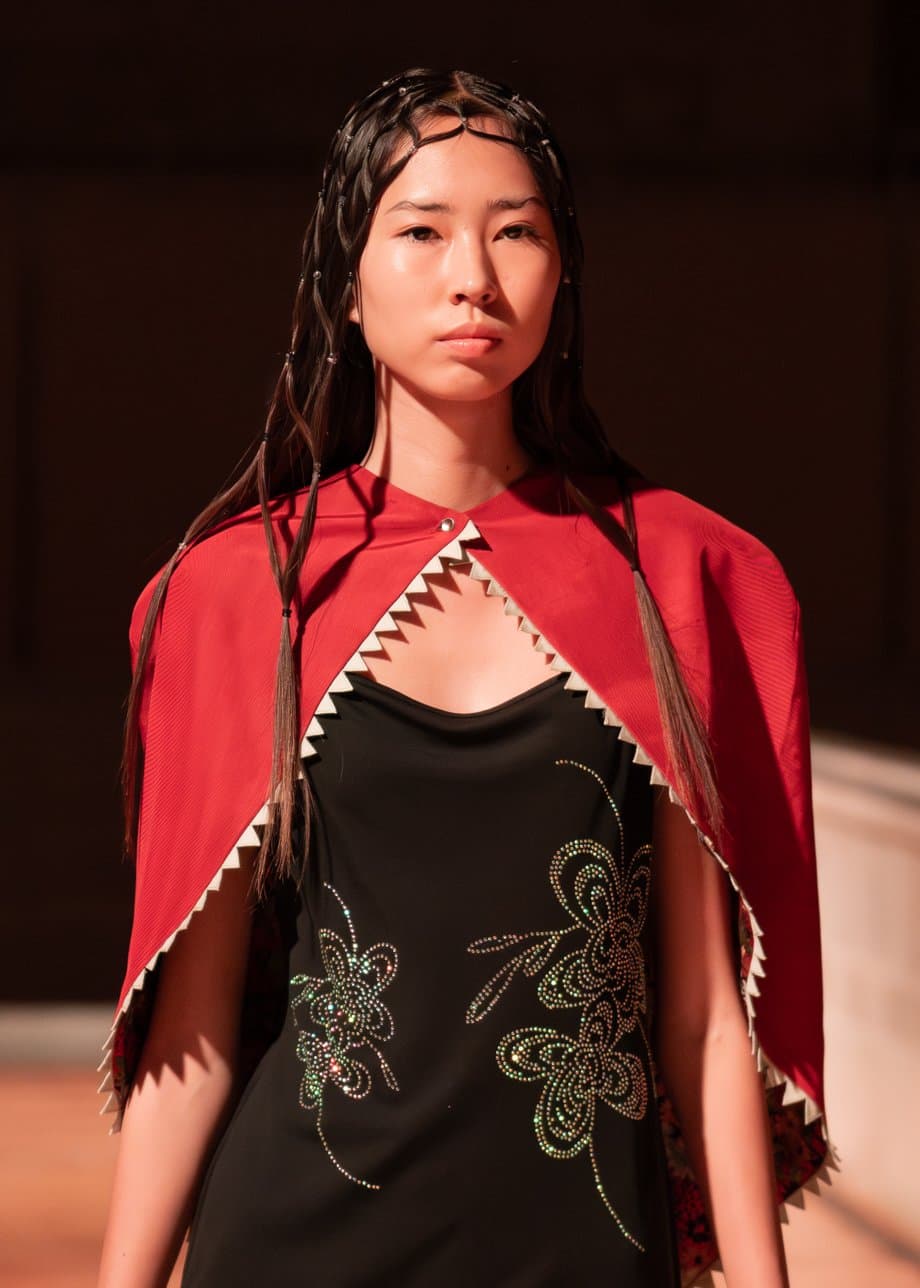 Богатый дастархан на J.KIM: как прошел показ коллекции весна-лето 2026 Quroq