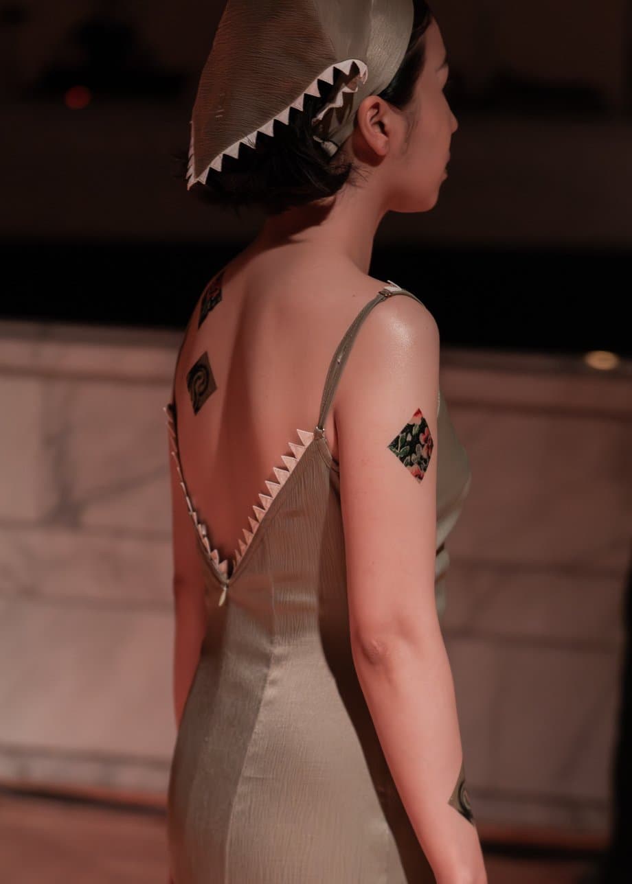 Богатый дастархан на J.KIM: как прошел показ коллекции весна-лето 2026 Quroq