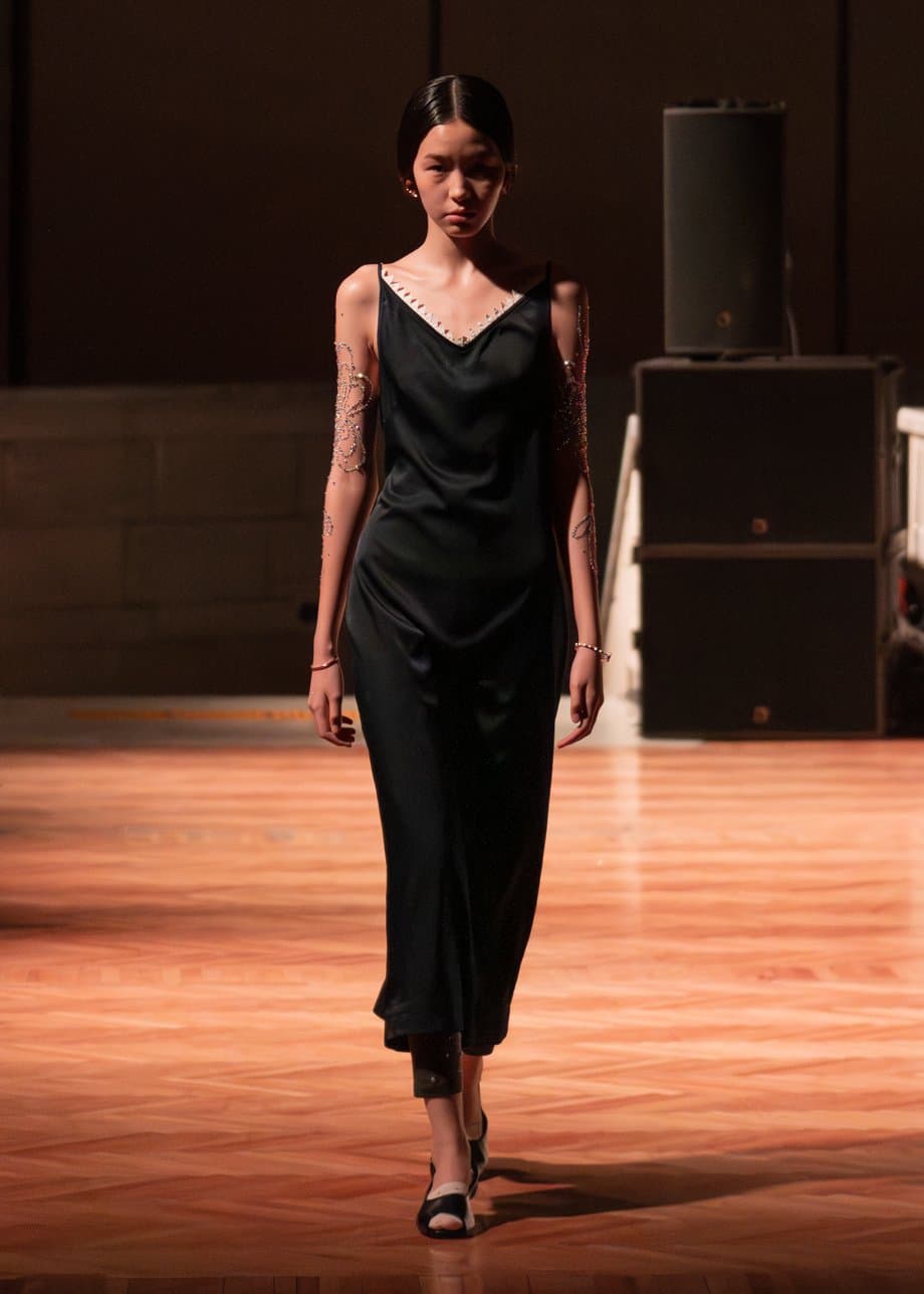 Богатый дастархан на J.KIM: как прошел показ коллекции весна-лето 2026 Quroq