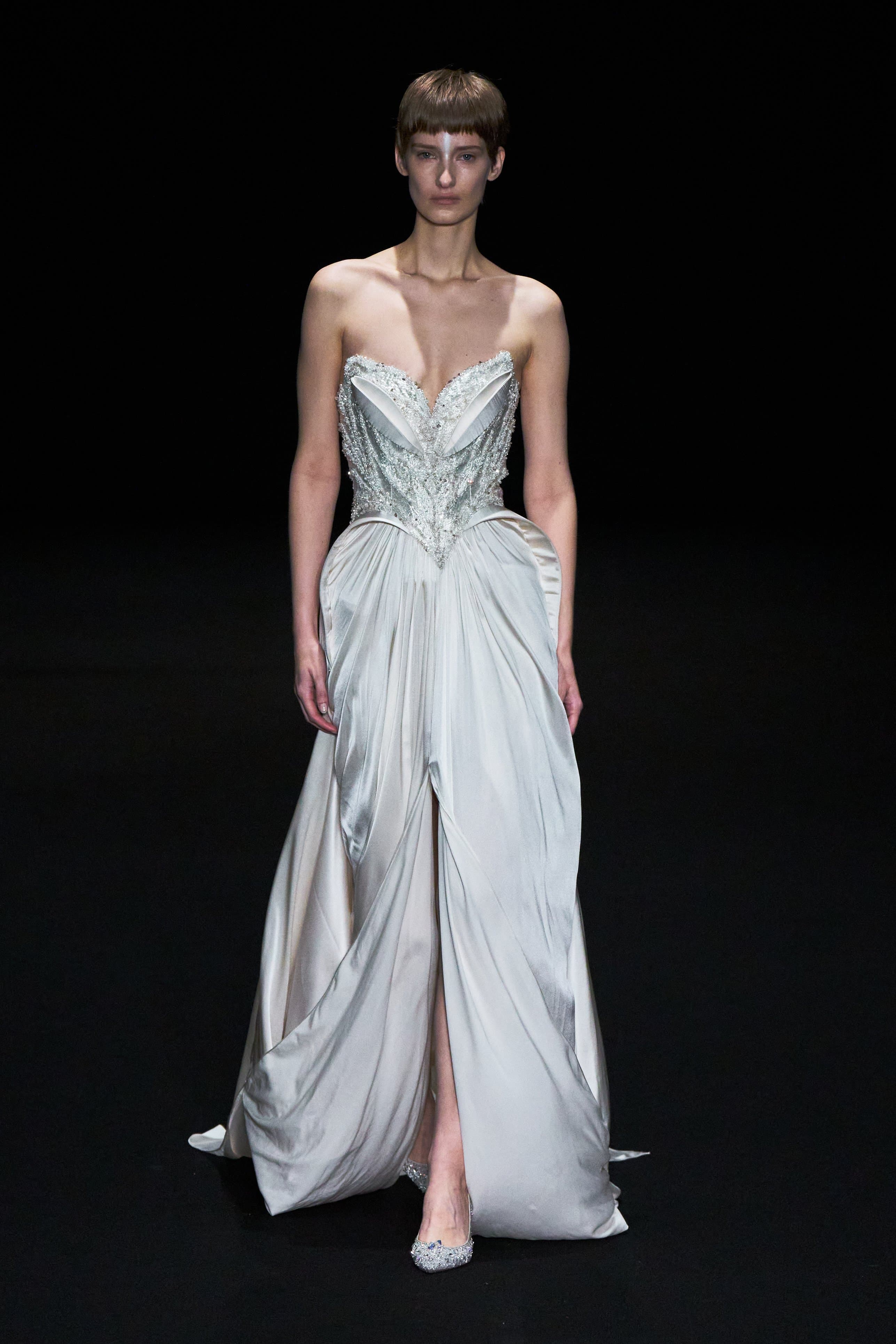 Париждегі жоғары сән апталығының үшінші күніне шолу