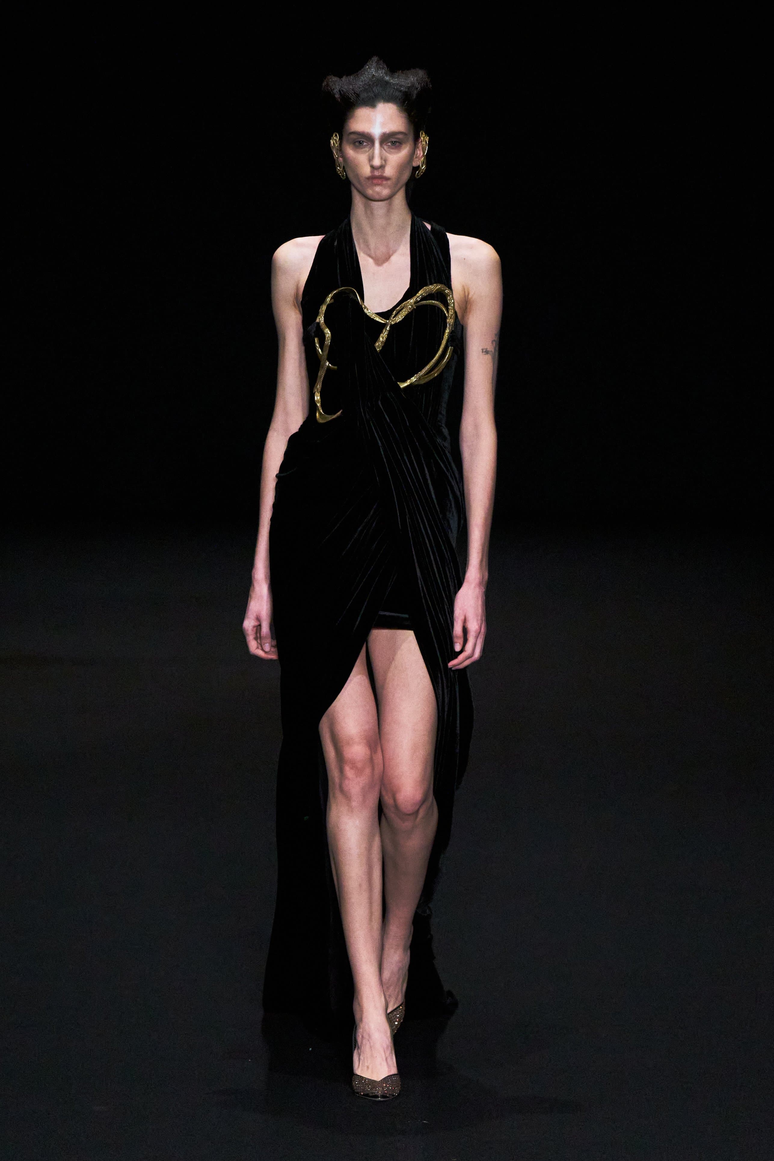 Париждегі жоғары сән апталығының үшінші күніне шолу