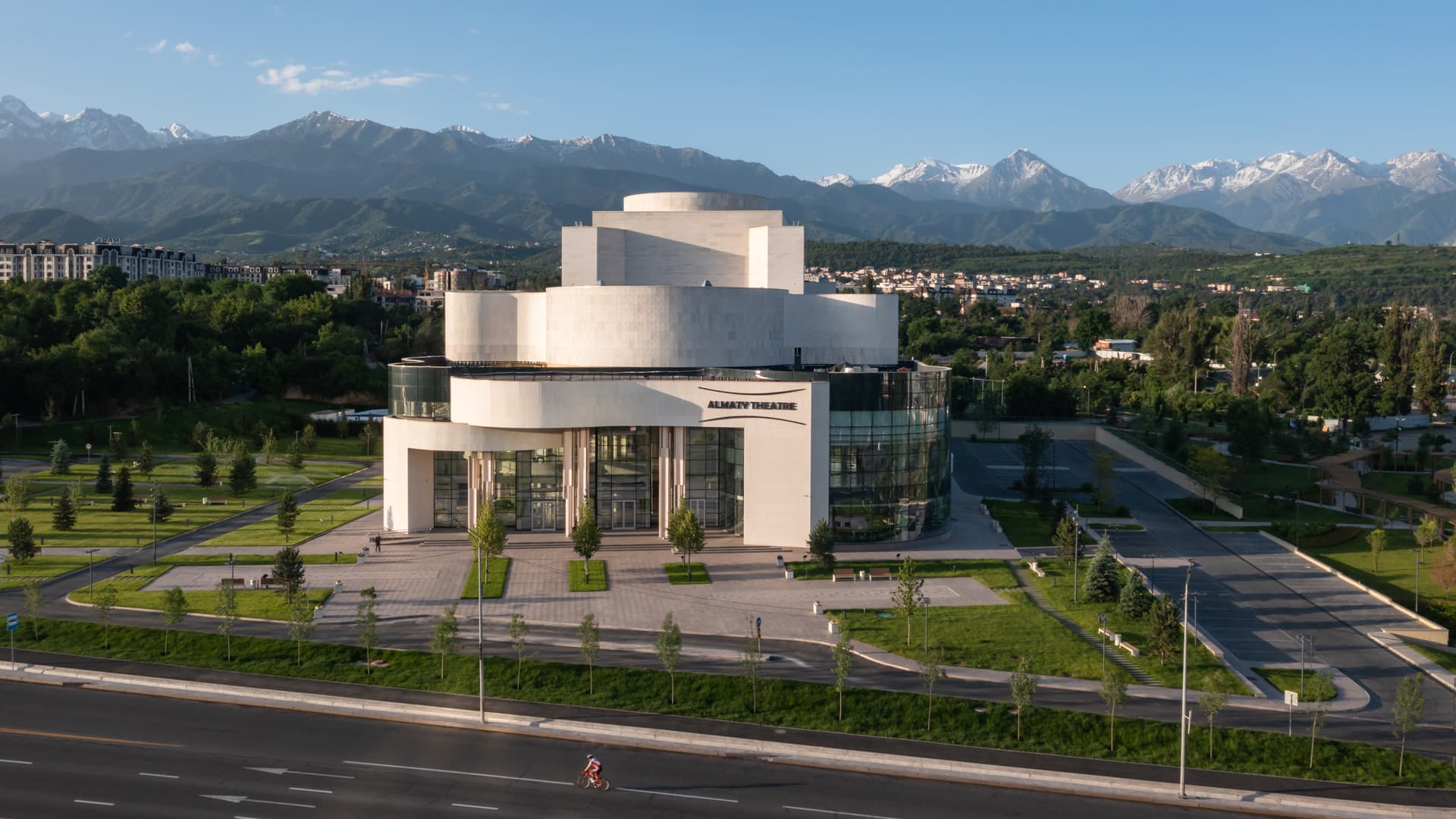 Развитие города через районы – идея привлекательная и обоснованная | Фотограф: Дина Гаррет