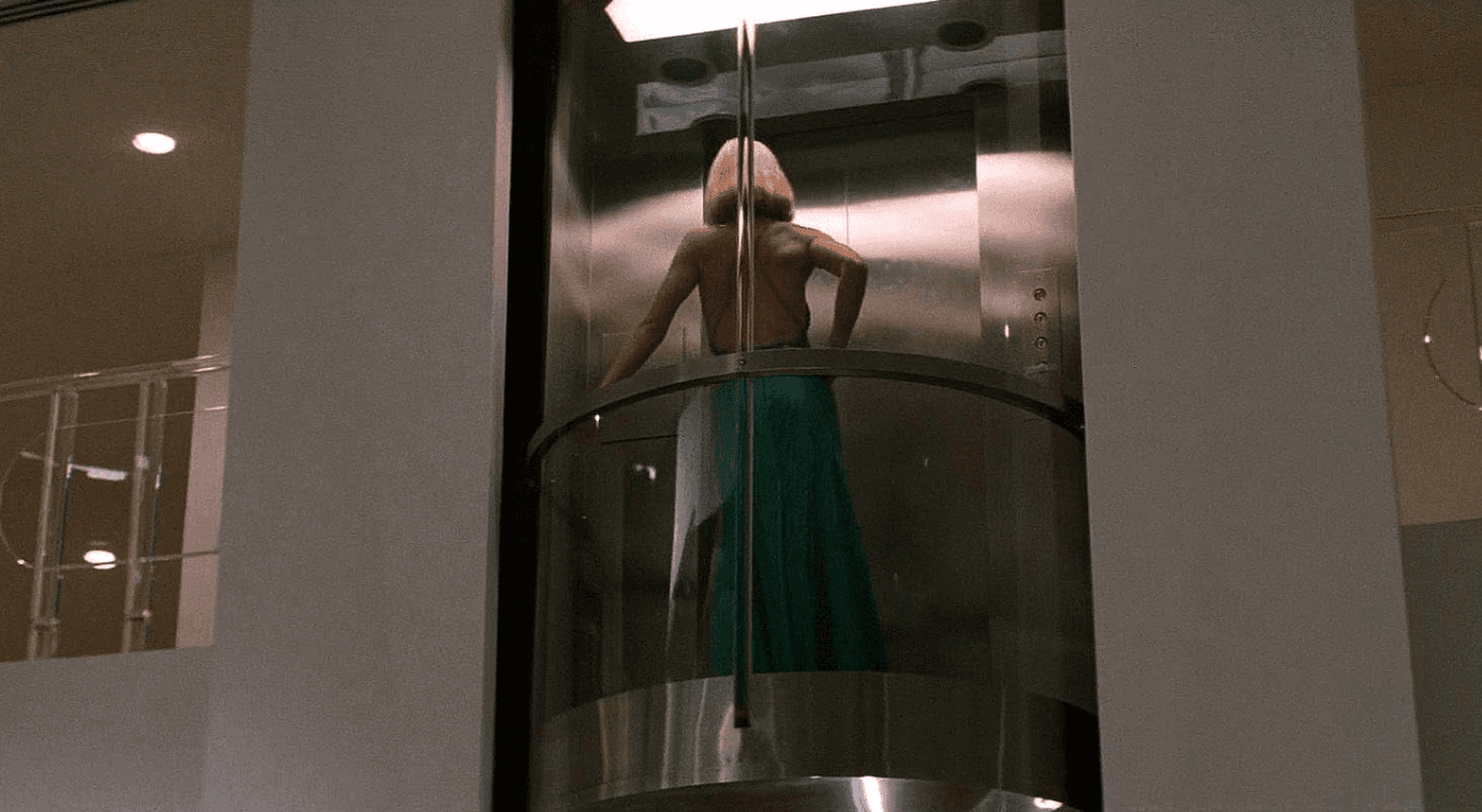 Кадр из фильма «Лицо со шрамом» | IMDb